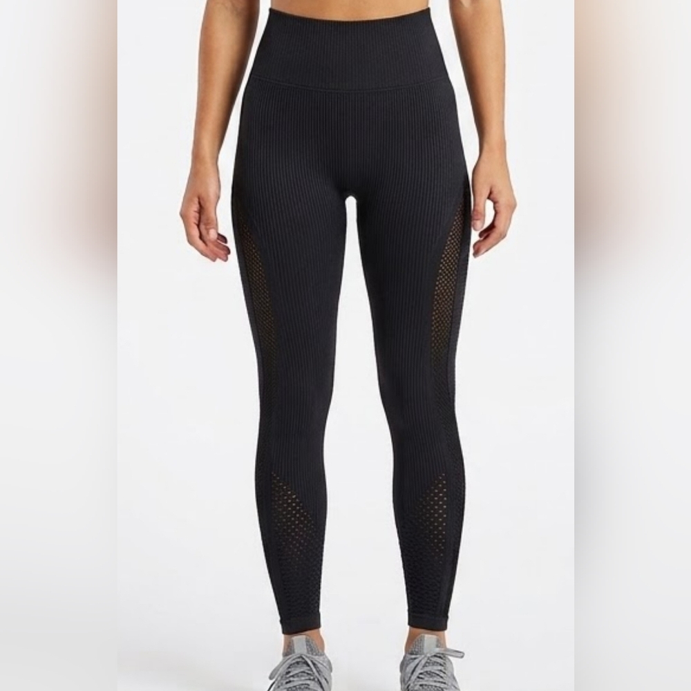 OFFLINE by Aerie Base Seamless Mesh 7/8 Legging Black Size S